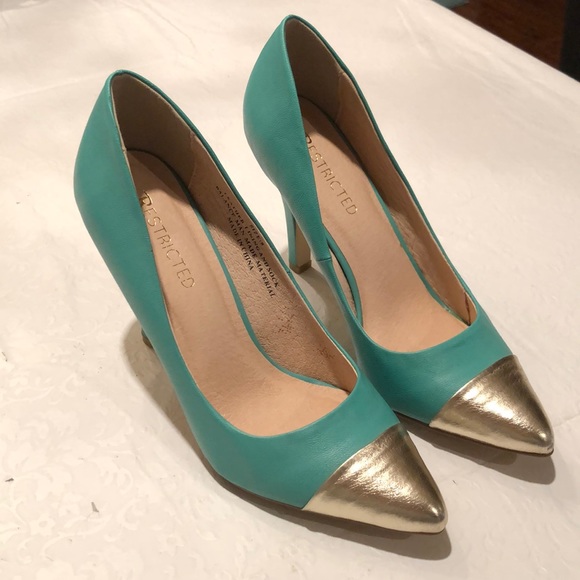 Restricted Teal and Gold Heels - Picture 1 of 8